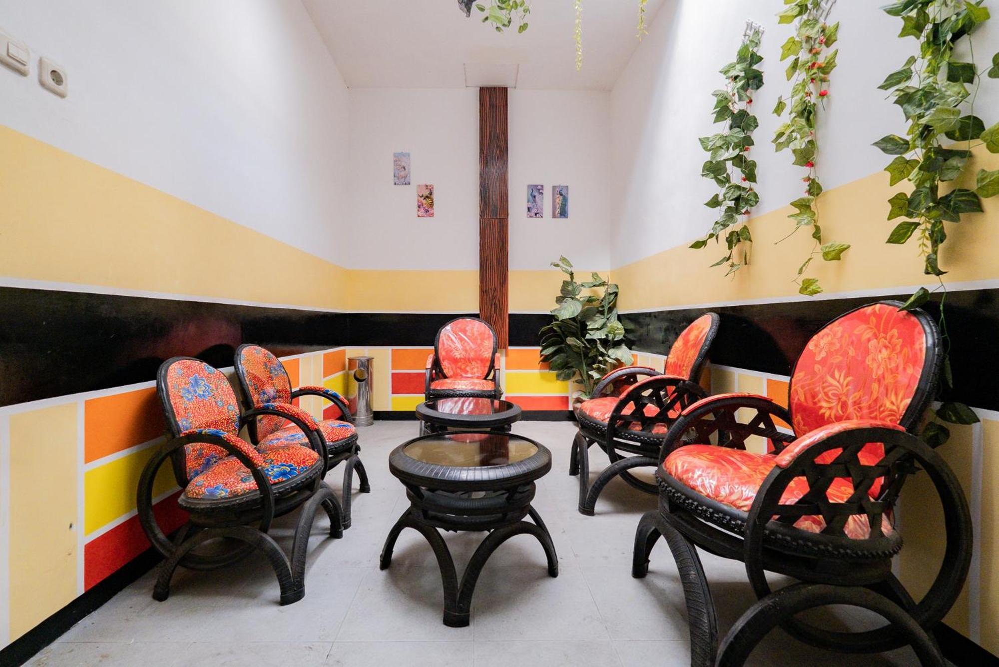 Reddoorz Near Taman Krida Budaya Маланг Екстериор снимка